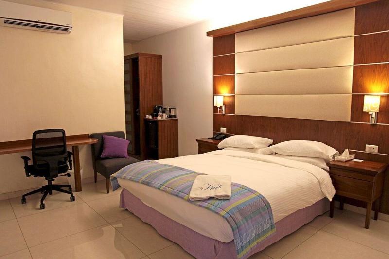 The Hub Hotel image