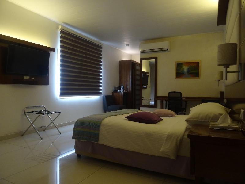 The Hub Hotel image