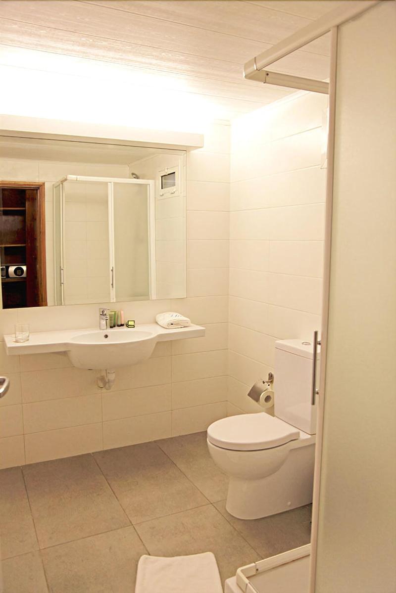 The Hub Hotel image