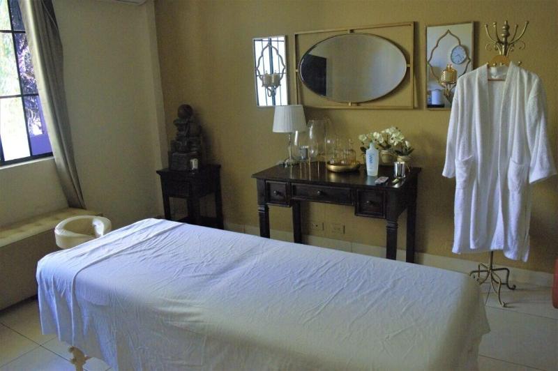 Farallones Hotel image