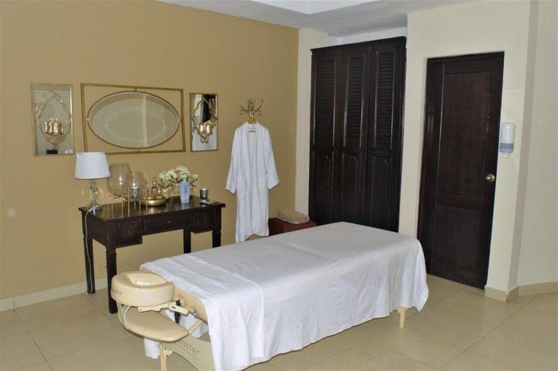 Farallones Hotel image