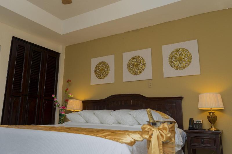 Farallones Hotel image