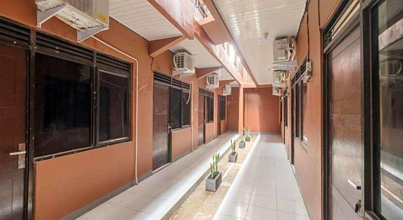 Formerly RedDoorz Syariah @ Bulak Kapal image