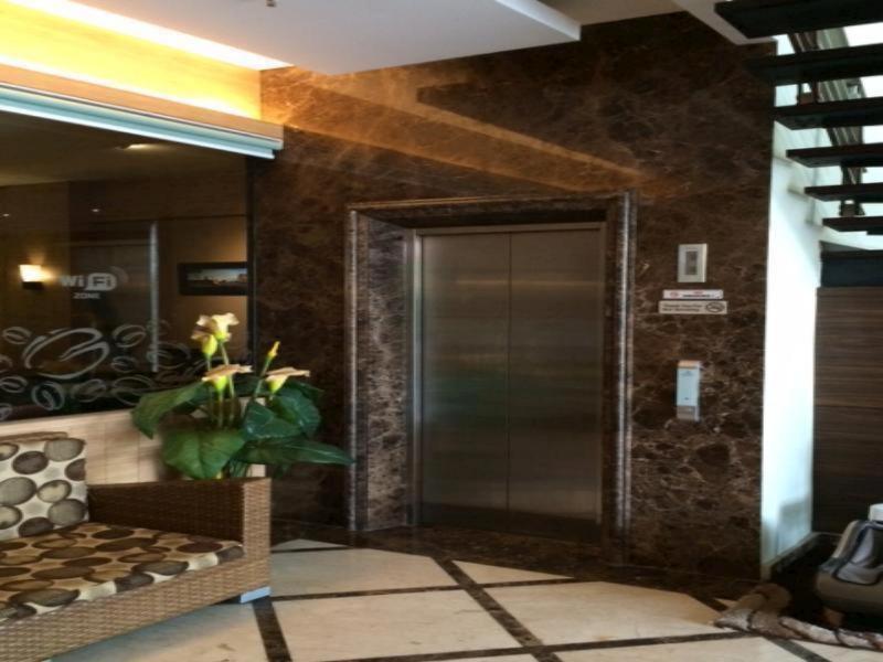Palmy Hotel image