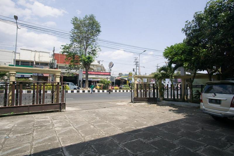 Formerly RedDoorz Syariah @ Jalan Gajah Mada image
