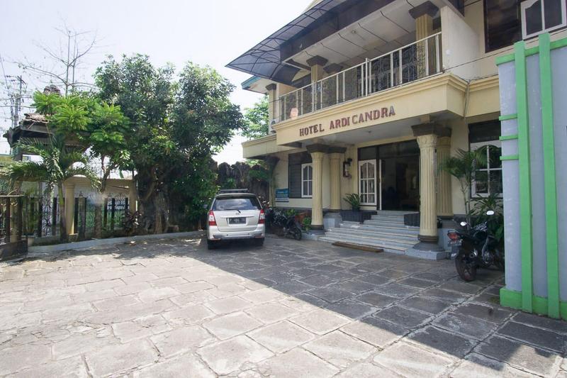 Formerly RedDoorz Syariah @ Jalan Gajah Mada image