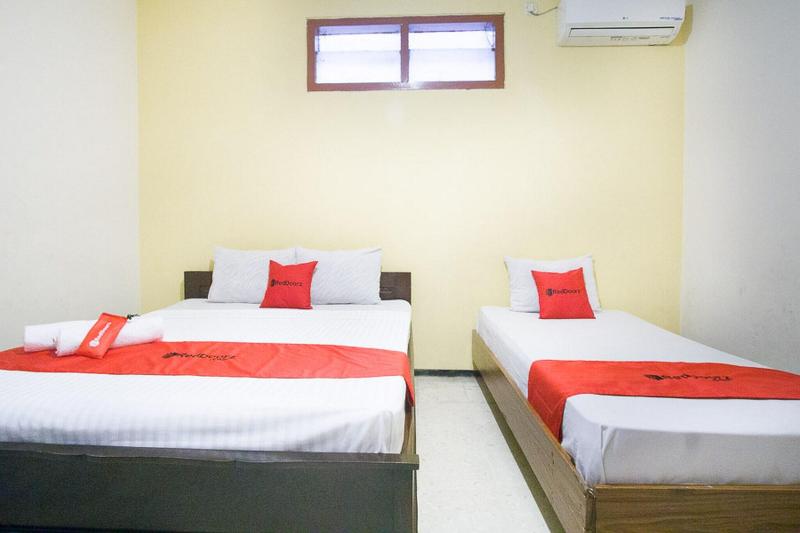 Formerly RedDoorz Syariah @ Jalan Gajah Mada image