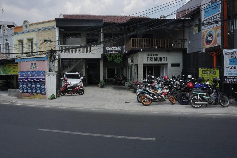 Formerly RedDoorz Hostel @ Borobudur Street — photo 2