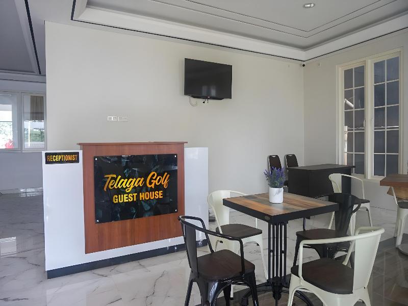 Formerly RedDoorz near Araya Family Club House image