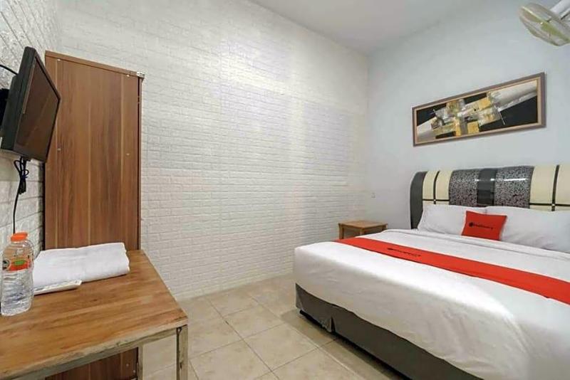 Formerly RedDoorz @ Mutiara Residence image