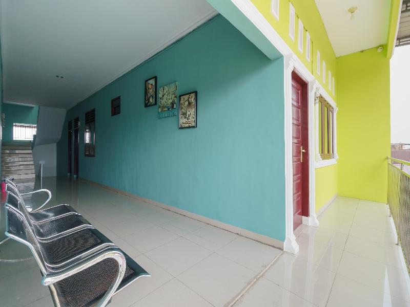 Formerly RedDoorz Syariah near UISU Medan image