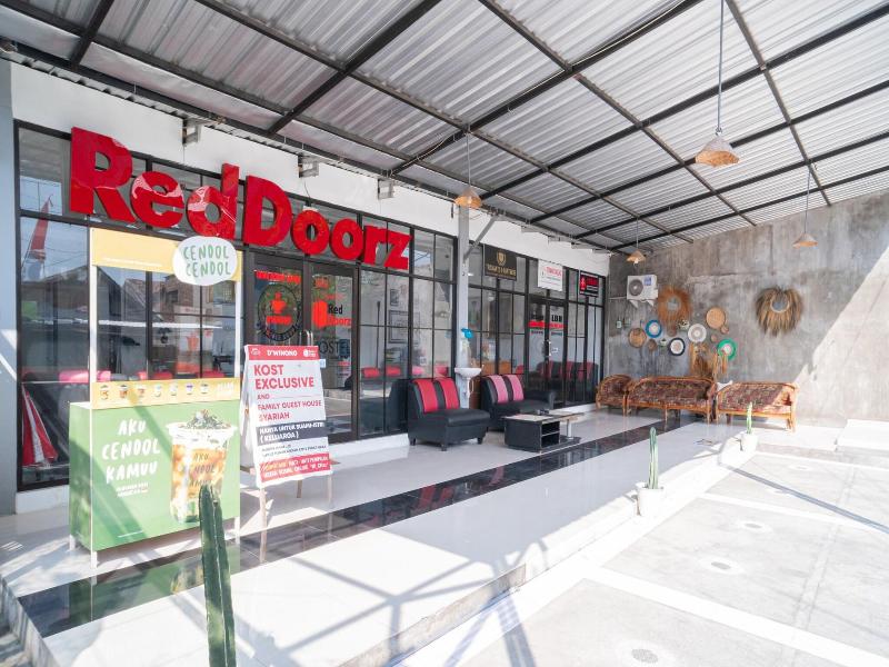 Formerly RedDoorz Syariah @ Winong Nganjuk image