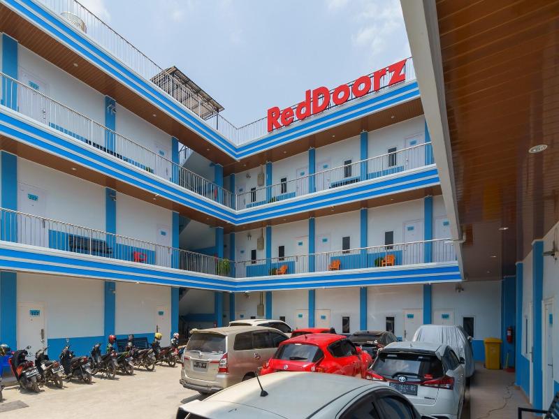 Formerly RedDoorz Plus near Palembang Icon Mall 2