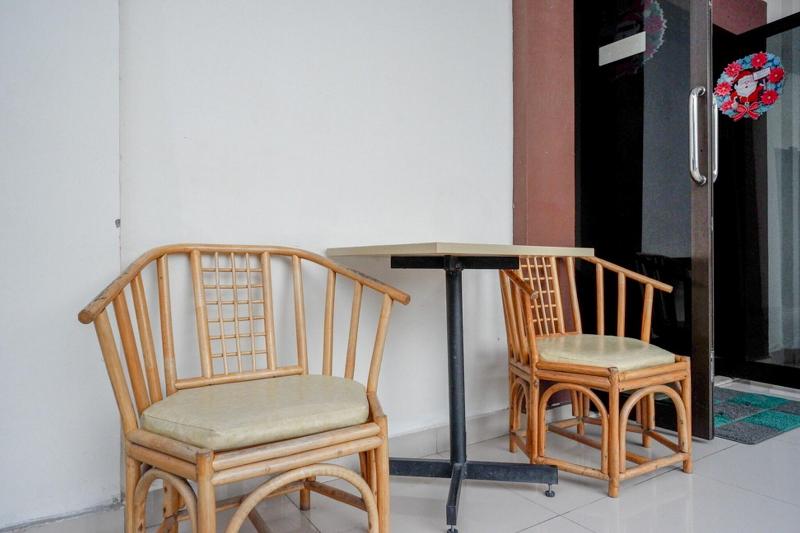 Formerly RedDoorz @ Hotel Bumi Palupy image