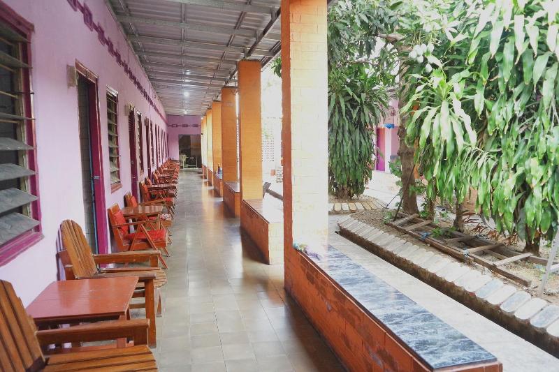 SPOT ON 1972 Aman Family Inn Syariah — general view