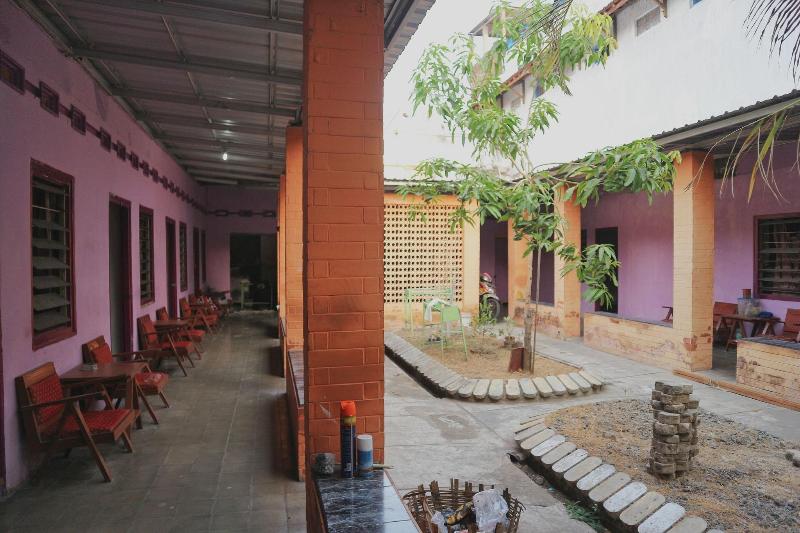 SPOT ON 1972 Aman Family Inn Syariah — general view