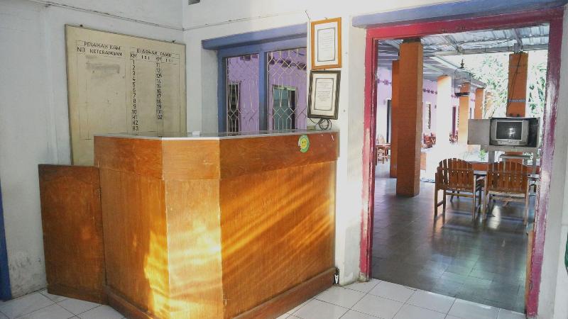 SPOT ON 1972 Aman Family Inn Syariah