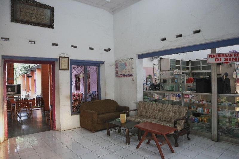 SPOT ON 1972 Aman Family Inn Syariah