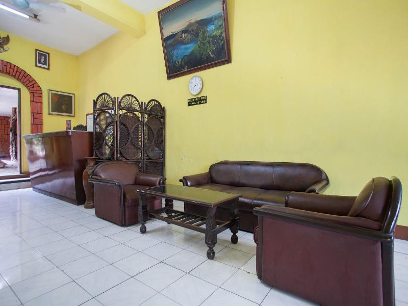 Formerly RedDoorz @ Panglima Sudirman Probolinggo image