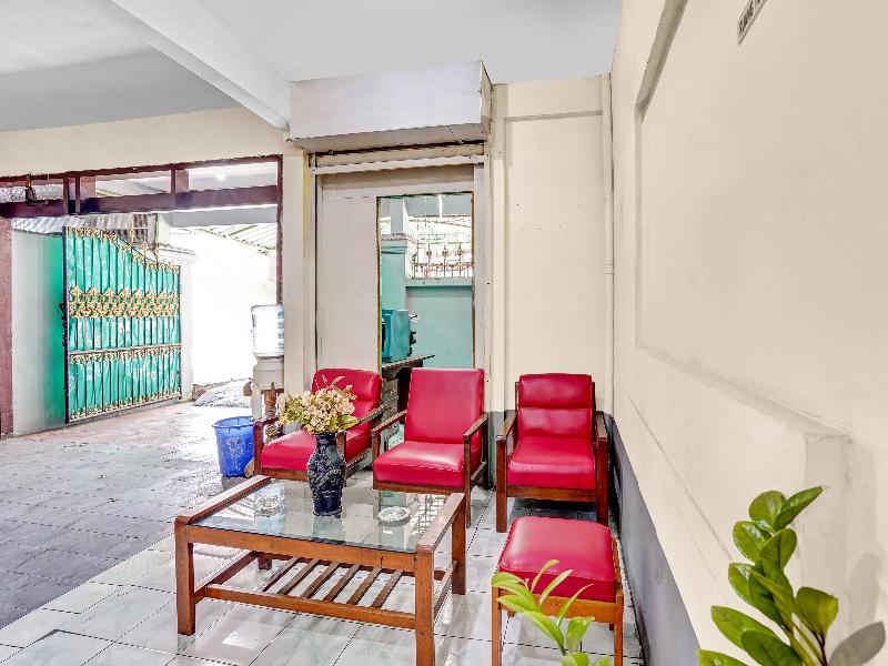SPOT ON 90098 Anak Mama Guesthouse image