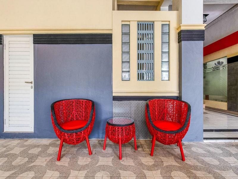 Formerly RedDoorz Syariah Kertomenanggal Surabaya image