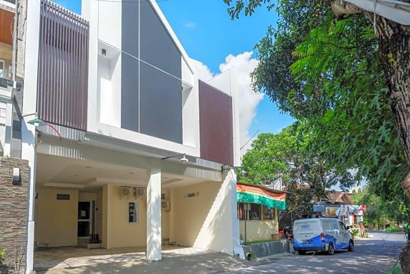 Formerly RedDoorz near Ambarrukmo Plaza Mall image