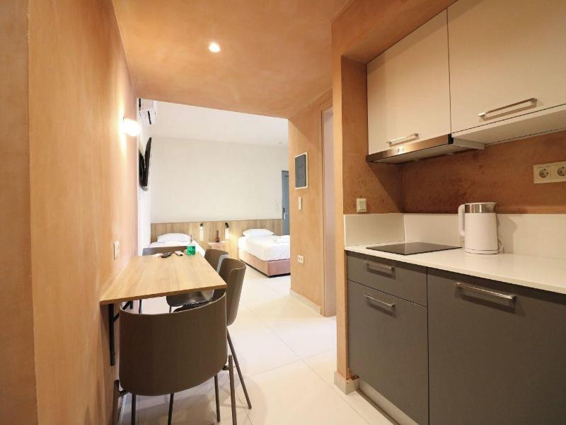 Philoxenia Apartments image