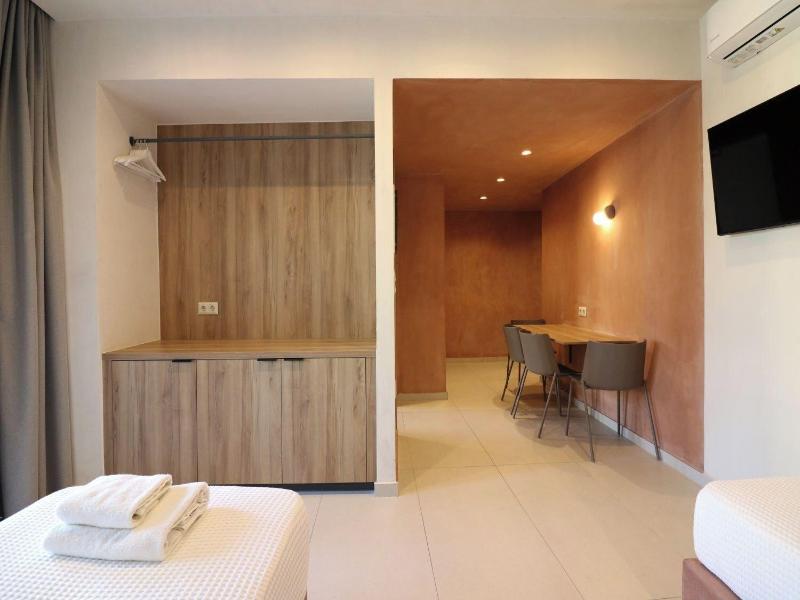 Philoxenia Apartments image