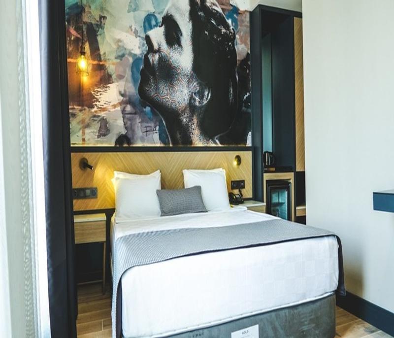 Bed room