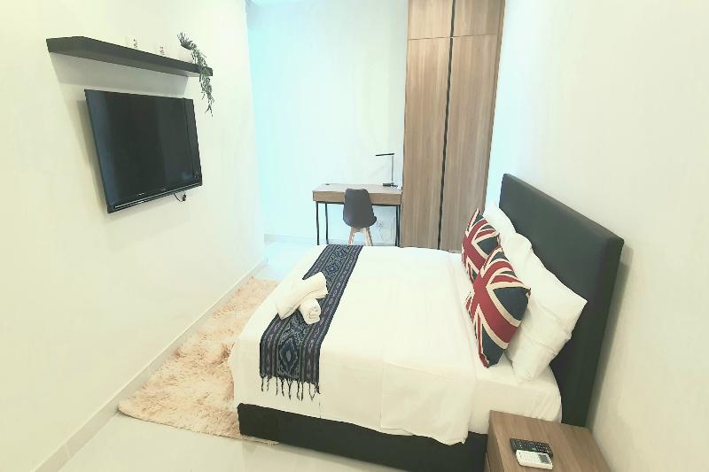 90309 Kozi Square image