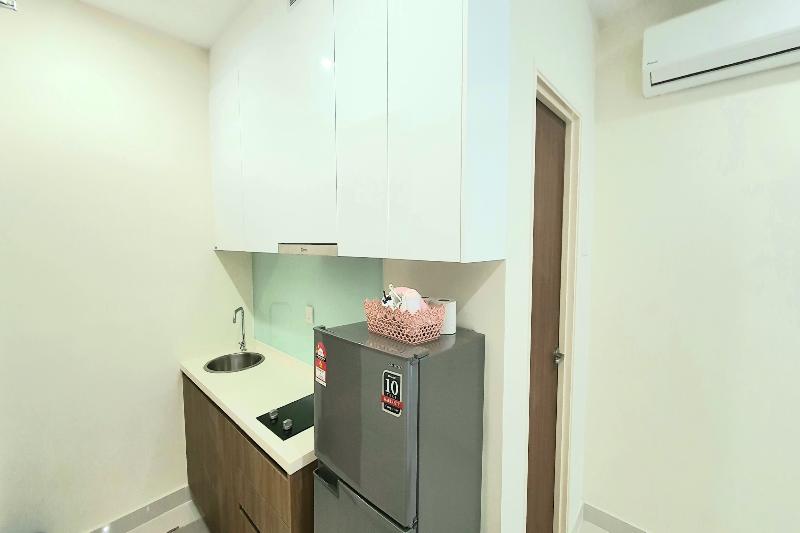 90309 Kozi Square image