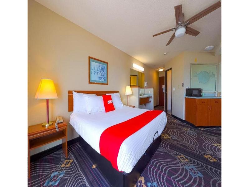 Siletz Bay Beachfront Hotel by OYO Lincoln City image