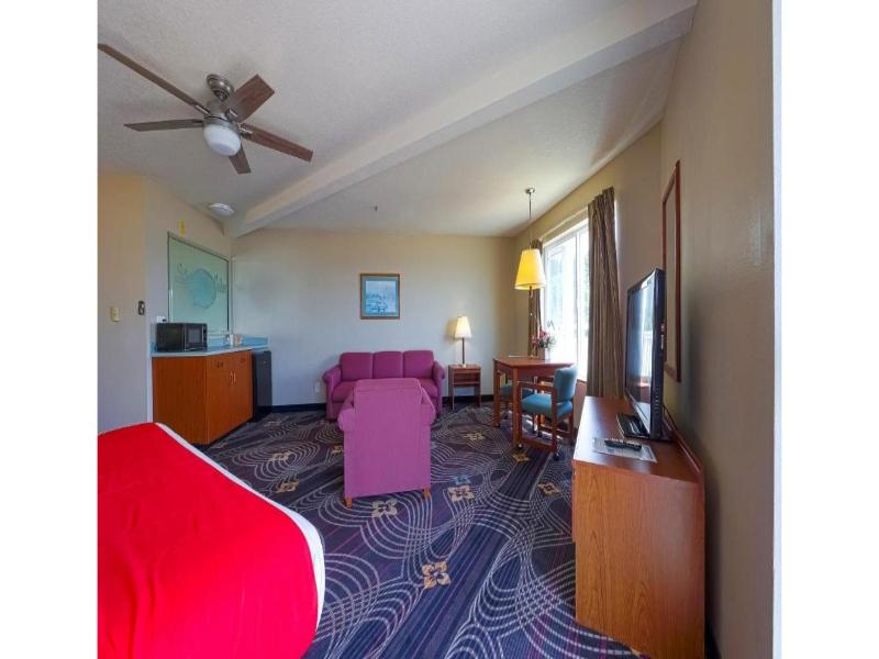 Siletz Bay Beachfront Hotel by OYO Lincoln City image