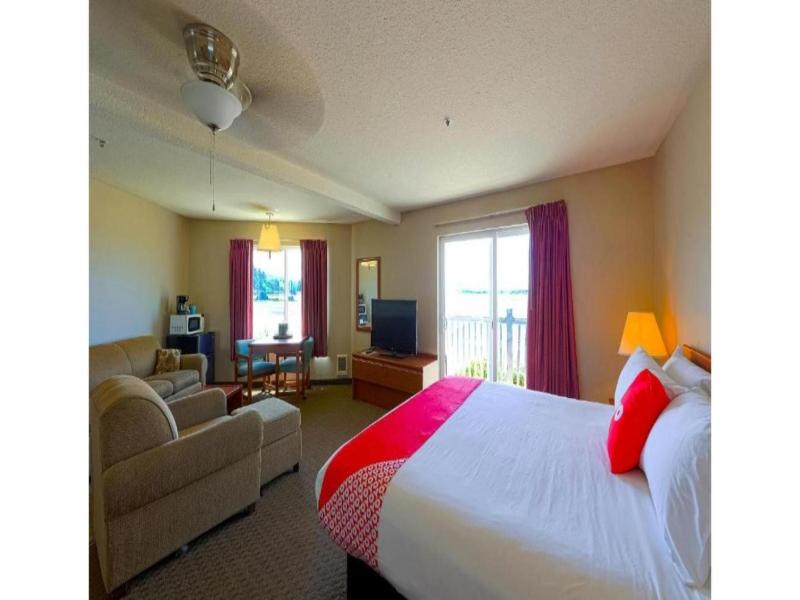 Siletz Bay Beachfront Hotel by OYO Lincoln City image