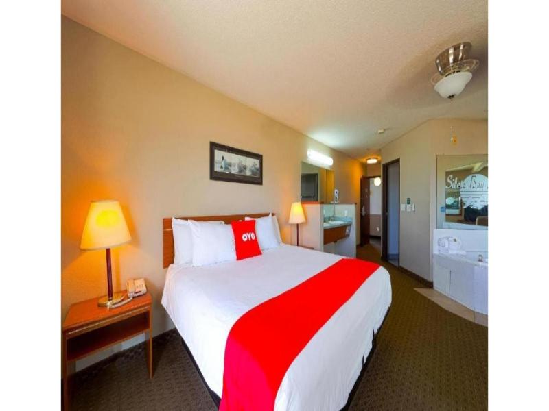 Siletz Bay Beachfront Hotel by OYO Lincoln City image