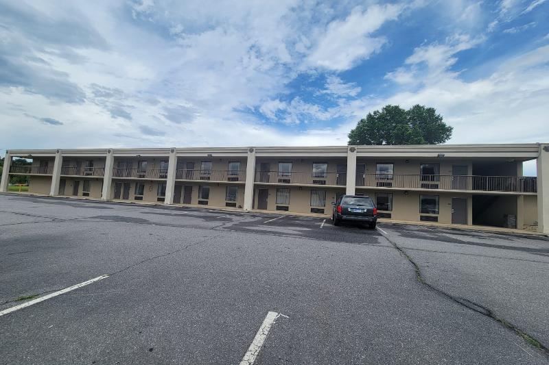 OYO Hotel Wilkesboro Hwy 421
