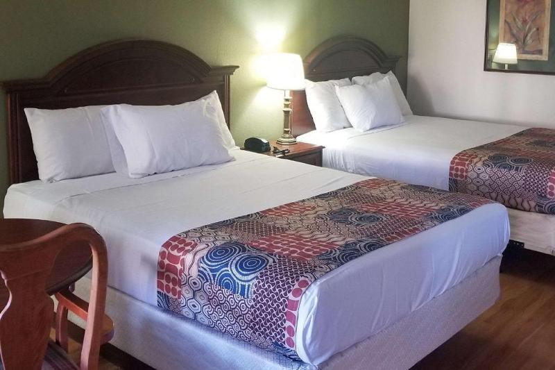 OYO Hotel Wilkesboro Hwy 421