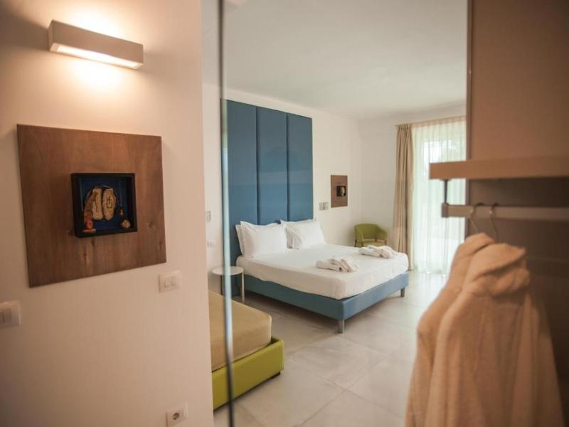 Luna Minoica Suites & Apartments image