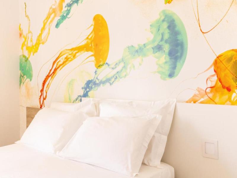 Luna Minoica Suites & Apartments image