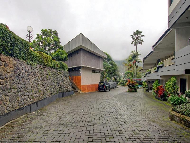 Capital O 90071 Paralayang View image