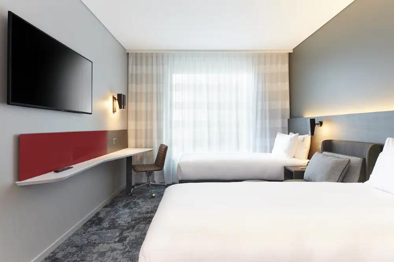 Holiday Inn Express Melbourne Little Collins image