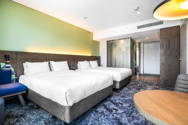 Holiday Inn Express Melbourne Little Collins image