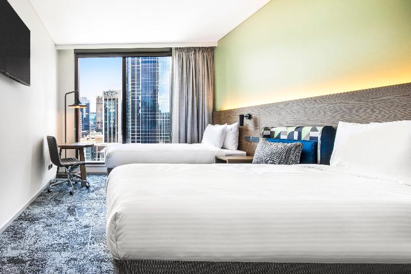 Holiday Inn Express Melbourne Little Collins image