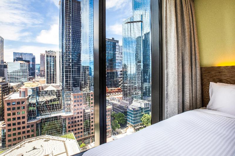 Holiday Inn Express Melbourne Little Collins image