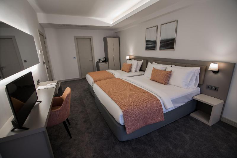 Dovv Hotel 5