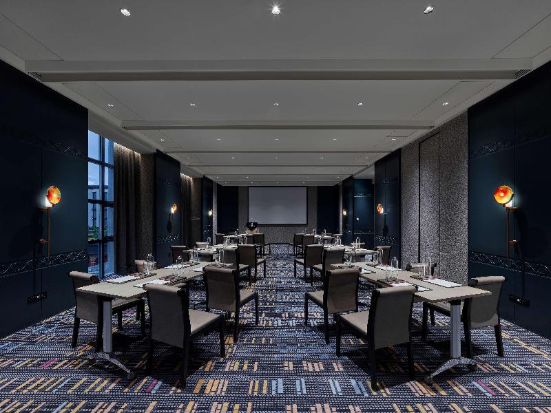 Hilton Shigatse image