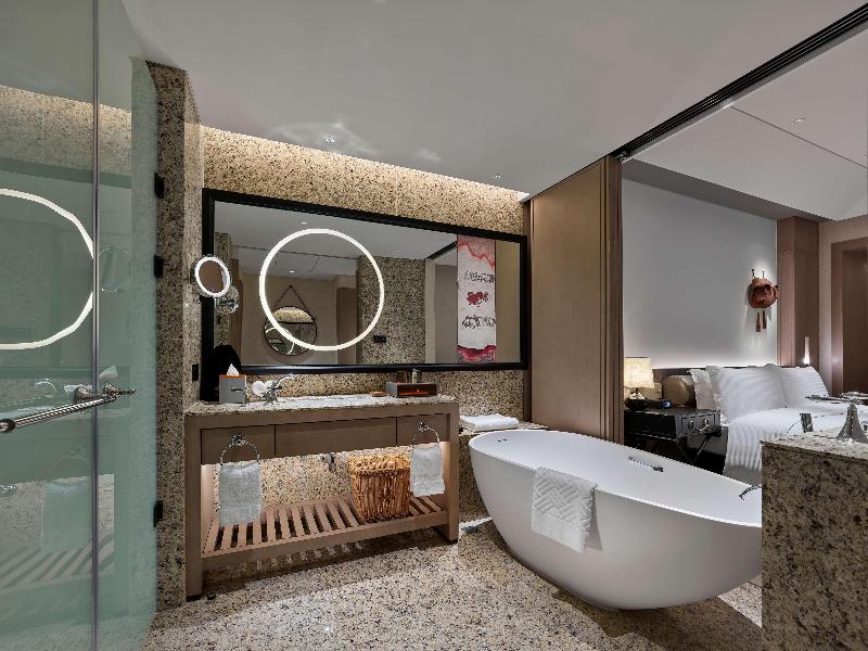 Hilton Shigatse image
