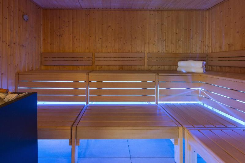 Ours Blanc Hotel & Spa image
