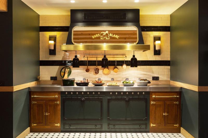 Ours Blanc Hotel & Spa image