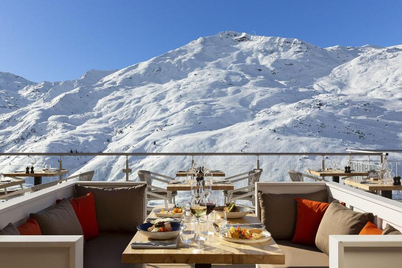 Ours Blanc Hotel & Spa image